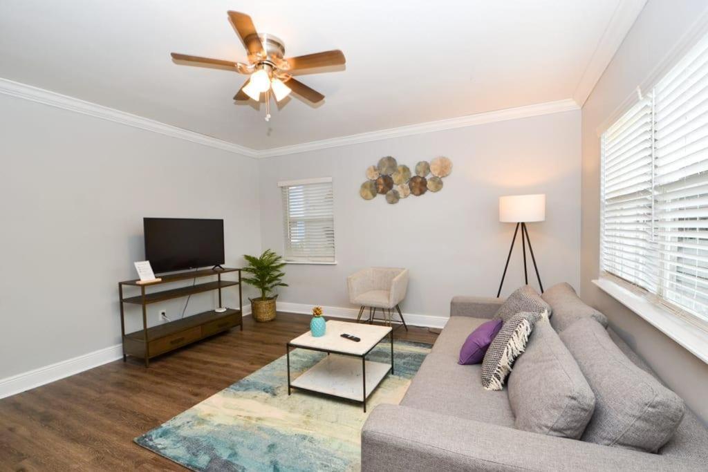 New 2br Apartment *