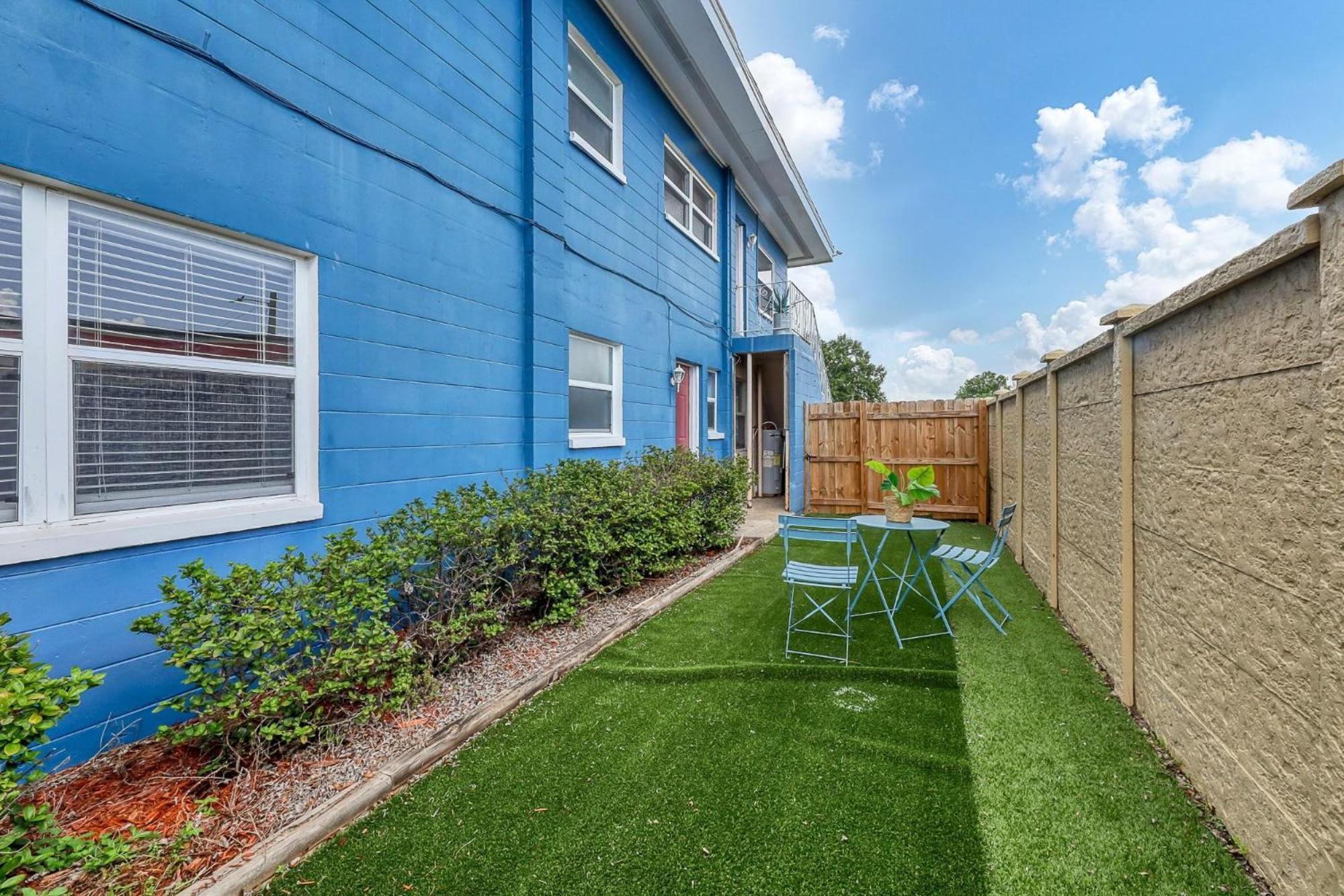 New 2br * Tampa